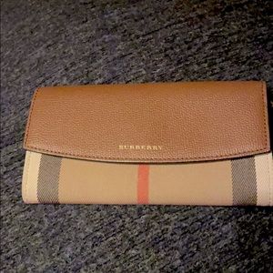 Burberry wallet